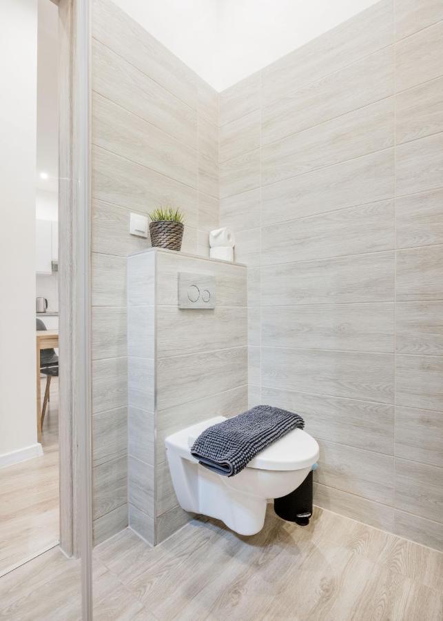 Apartament Casadeco Inspired Minimalist W/ New York Cafe Views *